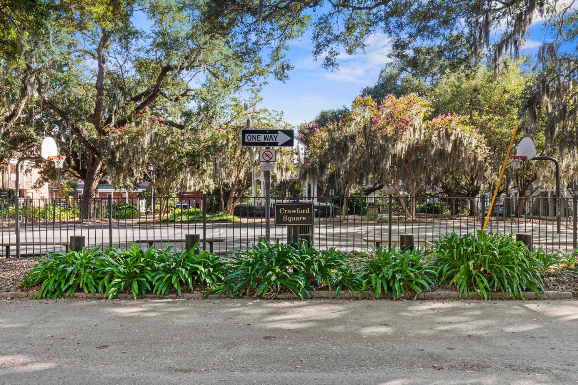 Crawford Square Hideaway * Savannah